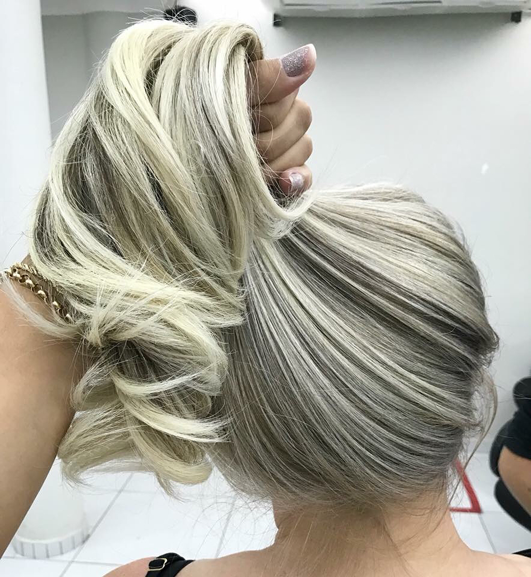 Mentoria em Mega Hair para Loiras em Cuiabá com Neucy Shayna Mentoria em Mega Hair para Loiras em Cuiabá com Neucy Shayna